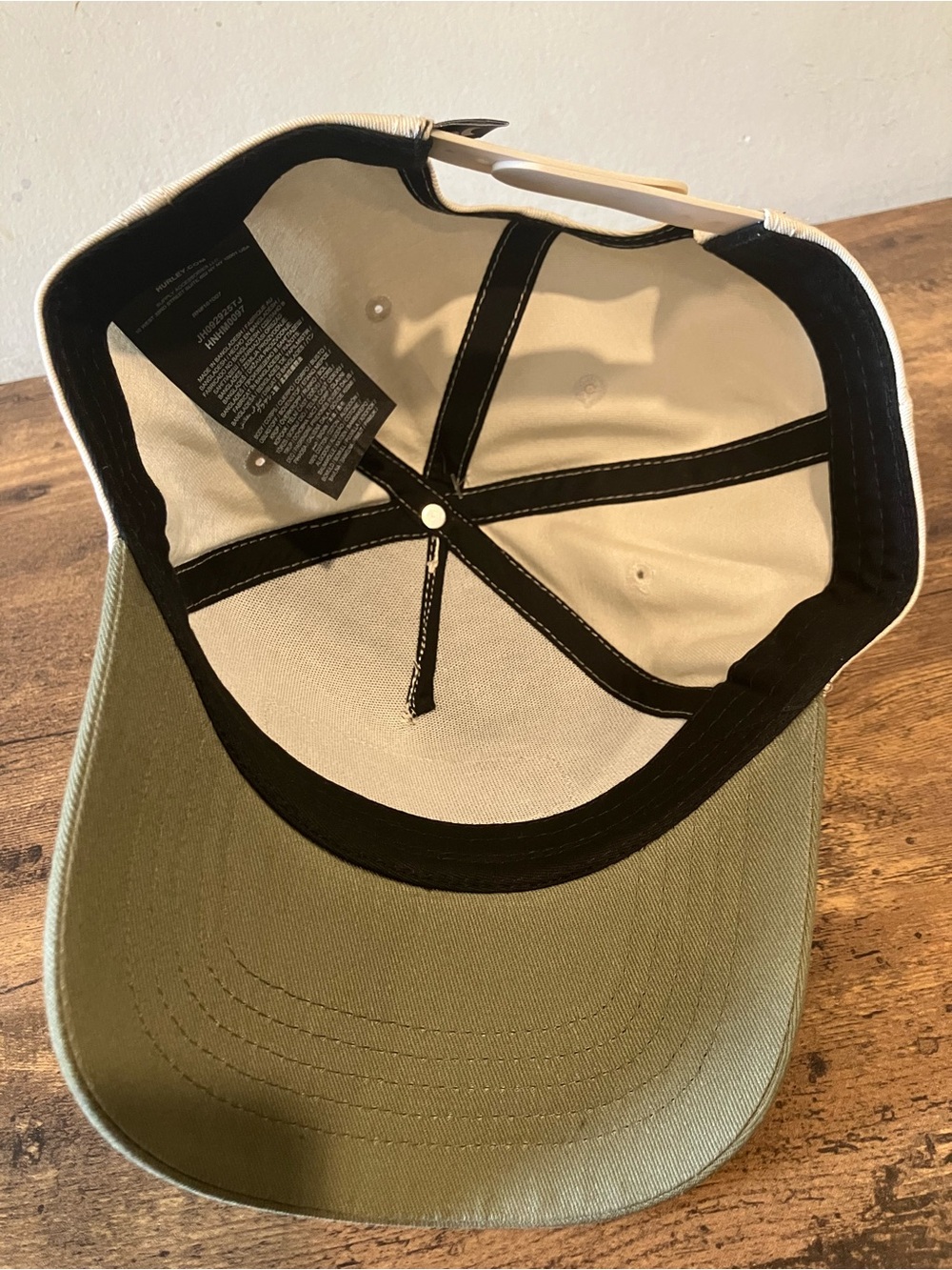 Hurley hat - Picture 9 of 9
